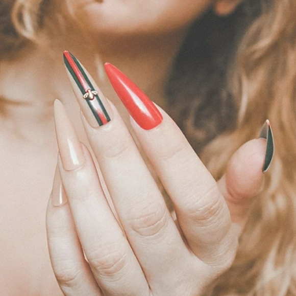 BEES & STRIPED XLONG π
NAILS PRESS ON - Picture 2 of 7